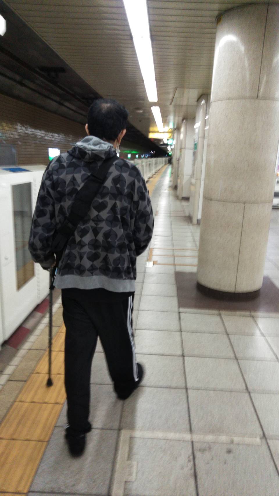 駅ホーム2